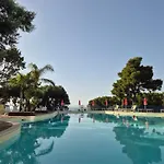 Guardacosta 4*