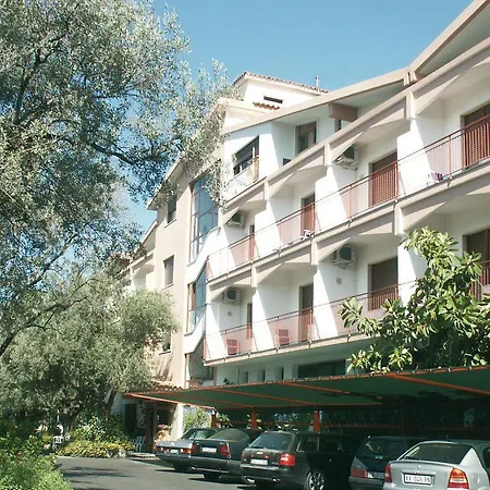 Guardacosta 4* דיאמנטה