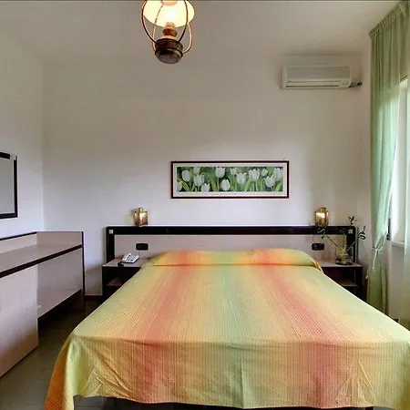 Guardacosta 4* Diamante